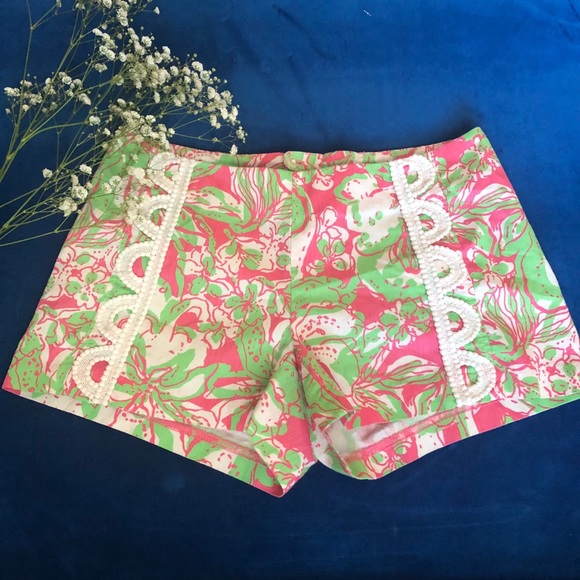 Lilly Pulitzer Pants - Lilly Pulitzer Liza “Forgot My Trunks”
Shorts
